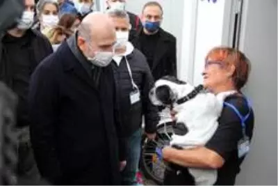 Süleyman Soylu, İzmir'de konteyner kenti ziyaret etti Süleyman Soylu, İzmir'de konteyner kenti ziyaret etti