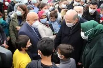 Süleyman Soylu, İzmir'de konteyner kenti ziyaret etti Süleyman Soylu, İzmir'de konteyner kenti ziyaret etti
