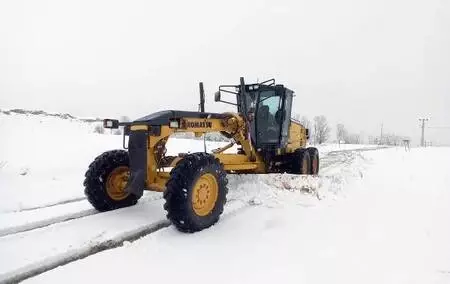 Tunceli'de 132 köy yolu kardan kapandı Tunceli'de 132 köy yolu kardan kapandı