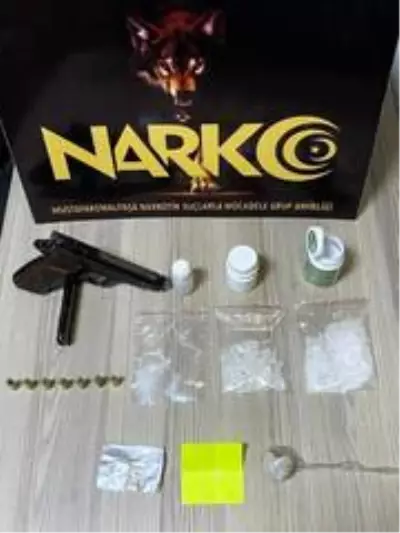 Uyuşturucu satıcıları uzun kovalamaca sonunda yakalandı Uyuşturucu satıcıları uzun kovalamaca sonunda yakalandı