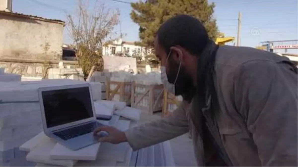 AFYONKARAHİSAR - Mermerciler, AA'nın 'Yılın Fotoğrafları' oylamasına katıldı