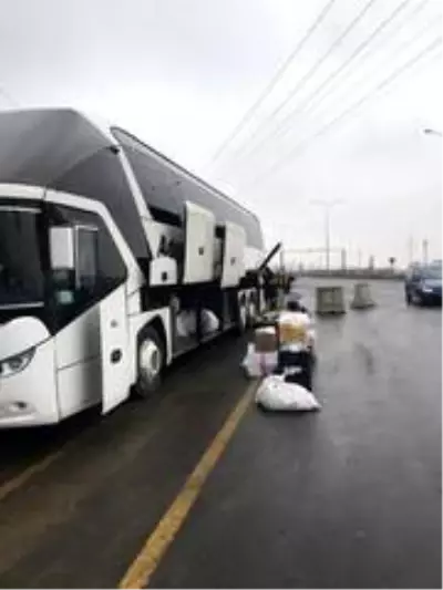 Ağrı'da yaklaşık 30 bin paket kaçak sigara ele geçirildi Ağrı'da yaklaşık 30 bin paket kaçak sigara ele geçirildi