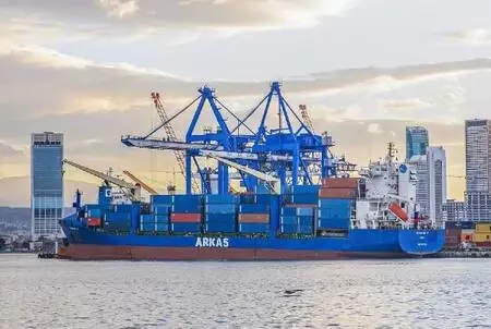 Doğu Akdeniz'de hukuk dışı arama yapılan Roseline A gemisi İzmir Limanı'na yanaştı Doğu Akdeniz'de hukuk dışı arama yapılan Roseline A gemisi İzmir Limanı'na yanaştı