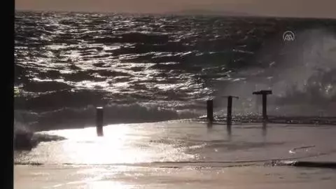 Didim'de fırtına etkili oldu Didim'de fırtına etkili oldu