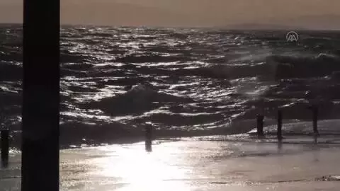 Didim'de fırtına etkili oldu Didim'de fırtına etkili oldu