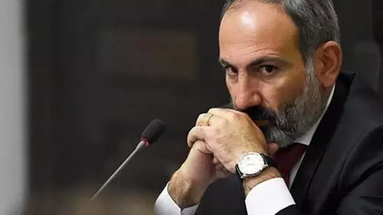 Ermenistan'da Paşinyan'ın istifasını isteyen protestocular hükümet binasına girmeye çalıştı Ermenistan'da Paşinyan'ın istifasını isteyen protestocular hükümet binasına girmeye çalıştı