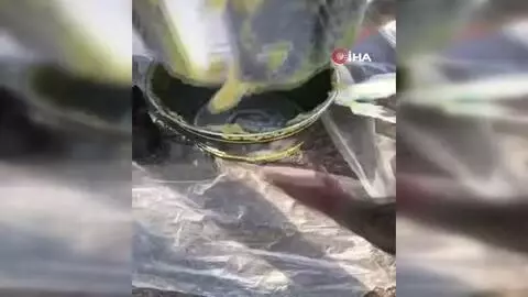 Gübrelerin altına gizlenmiş vaziyette 330 adet gümrük kaçağı cep telefonu ele geçirildi Gübrelerin altına gizlenmiş vaziyette 330 adet gümrük kaçağı cep telefonu ele geçirildi