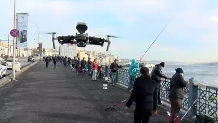 (Havadan fotoğraflarla) Galata Köprüsü'nde olta balıkçılarına '3 metre kuralı' denetimi (Havadan fotoğraflarla) Galata Köprüsü'nde olta balıkçılarına '3 metre kuralı' denetimi