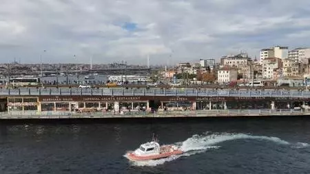 (Havadan fotoğraflarla) Galata Köprüsü'nde olta balıkçılarına '3 metre kuralı' denetimi (Havadan fotoğraflarla) Galata Köprüsü'nde olta balıkçılarına '3 metre kuralı' denetimi