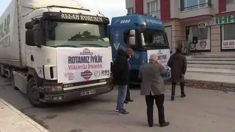 KASTAMONU - İHH'nın Suriye insani yardım tırı yola çıktı KASTAMONU - İHH'nın Suriye insani yardım tırı yola çıktı