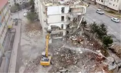 Keçiören'de eski lojmanların yerine rekreasyon alanı yapılacak Keçiören'de eski lojmanların yerine rekreasyon alanı yapılacak