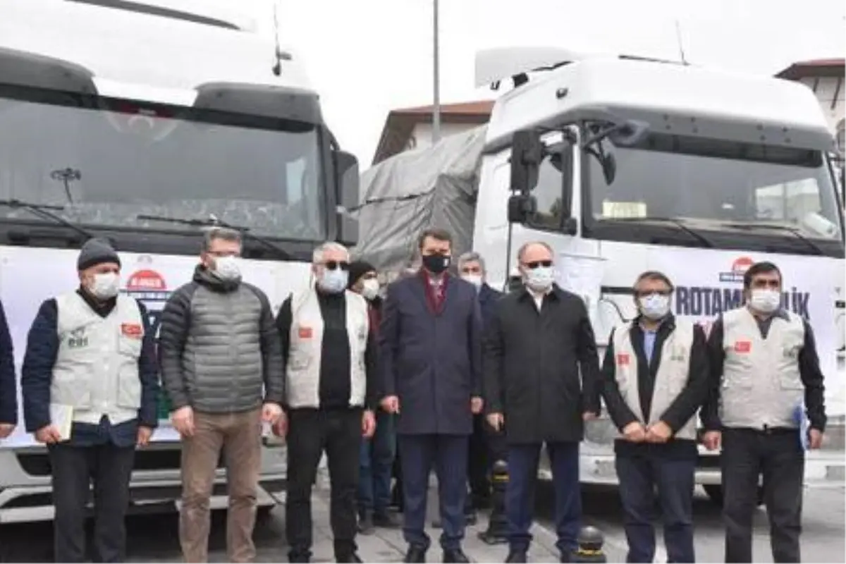Sivas'tan Suriye'ye 2 TIR yardım malzemesi