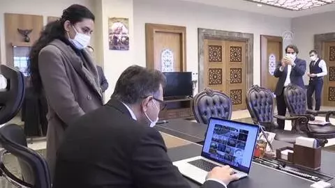 SÜ Rektörü Prof. Dr. Metin Aksoy, AA'nın 'Yılın Fotoğrafları' oylamasına katıldı