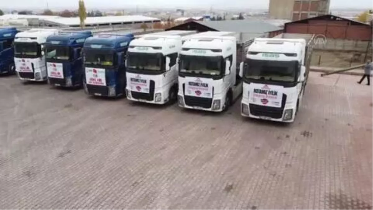 Suriye'ye 30 tır un yardımı