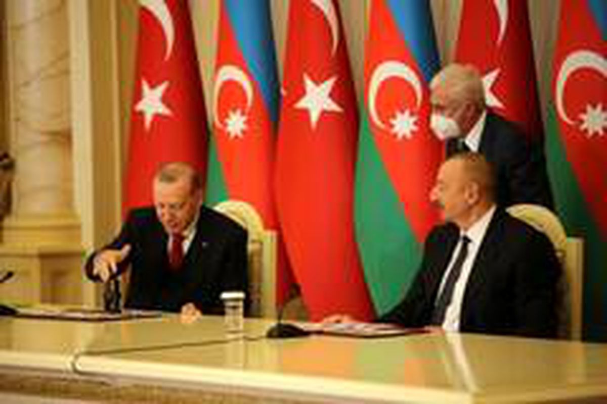 Türkiye ve Azerbaycan arasında bir dizi anlaşma imzalandı