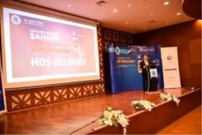 Tuzla'da 23 bin kitap, vatandaşın 'evine' geldi Tuzla'da 23 bin kitap, vatandaşın 'evine' geldi