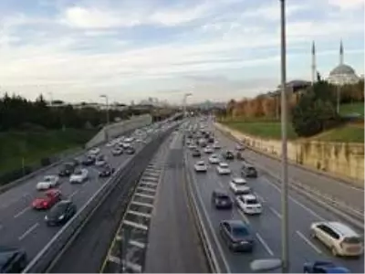 56 saat sürecek kısıtlama öncesi 15 Temmuz Şehitler Köprüsünde trafik yoğunluğu 56 saat sürecek kısıtlama öncesi 15 Temmuz Şehitler Köprüsünde trafik yoğunluğu