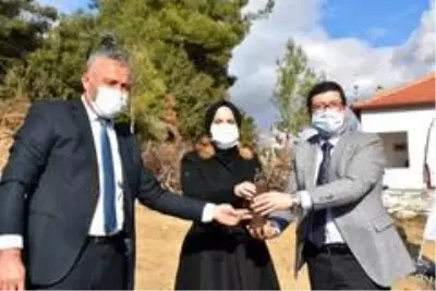 Son dakika haberi! 80 bin lavanta toprakla buluştu Son dakika haberi! 80 bin lavanta toprakla buluştu