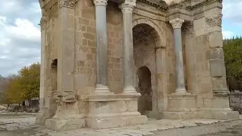 Anavarza Antik Kenti'nde 2020 yılı kazı çalışmalarının son etabı başladı Anavarza Antik Kenti'nde 2020 yılı kazı çalışmalarının son etabı başladı