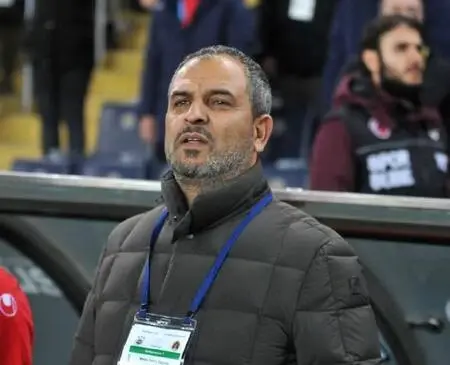 Aytemiz Alanyaspor'dan hakem hatalarına sert tepki Aytemiz Alanyaspor'dan hakem hatalarına sert tepki