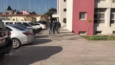 Bir kişiyi bıçaklayarak öldürdüğü öne sürülen zanlı tutuklandı Bir kişiyi bıçaklayarak öldürdüğü öne sürülen zanlı tutuklandı