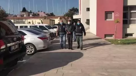 Bir kişiyi bıçaklayarak öldürdüğü öne sürülen zanlı tutuklandı Bir kişiyi bıçaklayarak öldürdüğü öne sürülen zanlı tutuklandı