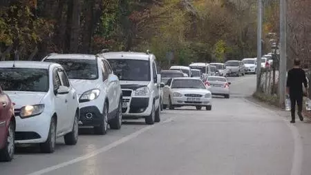 Bursa'da, kısıtlama öncesi yine su kuyruğu Bursa'da, kısıtlama öncesi yine su kuyruğu