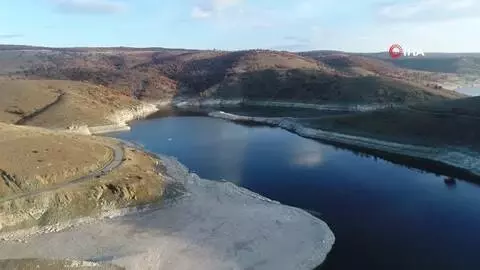 Çatören Baraj suyunun üçte bir azalması çiftçileri tedirgin ediyor Çatören Baraj suyunun üçte bir azalması çiftçileri tedirgin ediyor