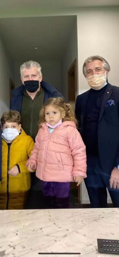 Son dakika haberi! Davor Suker İzmir'de... Gürsel Aksel Stadı'na hayran kaldı, Ayda bebekle tanıştı Son dakika haberi! Davor Suker İzmir'de... Gürsel Aksel Stadı'na hayran kaldı, Ayda bebekle tanıştı