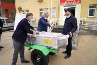 Diyarbakır Büyükşehir Belediyesinden Çüngüş'e üzüm sıkma makinesi hibesi Diyarbakır Büyükşehir Belediyesinden Çüngüş'e üzüm sıkma makinesi hibesi