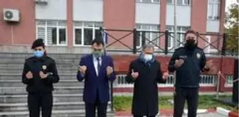 Cuma Namazı: Hacılar'da Karabağ Zaferinde şehit olan Azeri Türk askerleri için dua edildi Cuma Namazı: Hacılar'da Karabağ Zaferinde şehit olan Azeri Türk askerleri için dua edildi