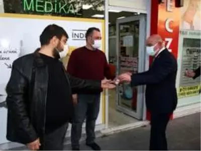 Keçiören Belediyesi'nden ev ev maske, kolonya ve dezenfektan dağıtımı Keçiören Belediyesi'nden ev ev maske, kolonya ve dezenfektan dağıtımı