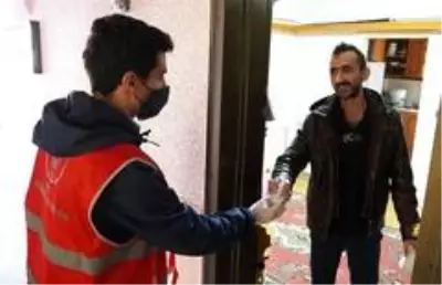 Keçiören Belediyesi'nden ev ev maske, kolonya ve dezenfektan dağıtımı Keçiören Belediyesi'nden ev ev maske, kolonya ve dezenfektan dağıtımı