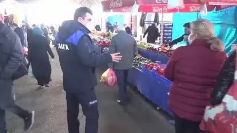 İstanbul'da sokağa çıkma kısıtlaması öncesi hareketlilik İstanbul'da sokağa çıkma kısıtlaması öncesi hareketlilik