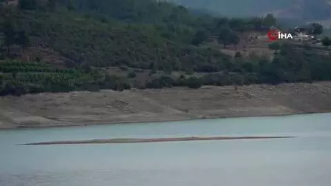 Kuraklık üreticileri korkutuyor Kuraklık üreticileri korkutuyor