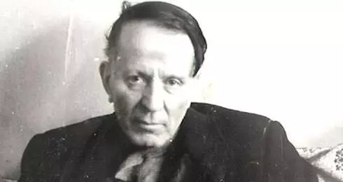 Nihal Atsız kimdir? Nihal Atsız'ın ölüm tarihi ne zaman? Hüseyin Nihal Atsız sözleri, şiirleri, dergileri ve hayatı! Nihal Atsız kimdir? Nihal Atsız'ın ölüm tarihi ne zaman? Hüseyin Nihal Atsız sözleri, şiirleri, dergileri ve hayatı!