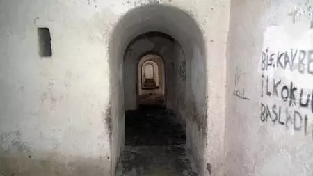 Ruslara geçit vermeyen Uzunahmet Tabyaları'nda yıkılma tehlikesi Ruslara geçit vermeyen Uzunahmet Tabyaları'nda yıkılma tehlikesi