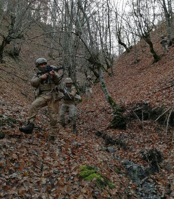 Sivas'ta, komandolardan PKK'nın geçiş güzergahına operasyon