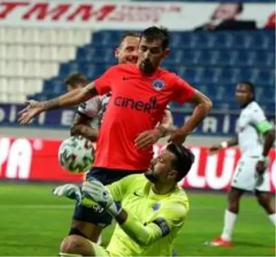 Kasımpaşa, sahasında Denizlispor'u 3-2 mağlup etti Kasımpaşa, sahasında Denizlispor'u 3-2 mağlup etti