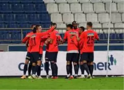 Kasımpaşa, sahasında Denizlispor'u 3-2 mağlup etti Kasımpaşa, sahasında Denizlispor'u 3-2 mağlup etti