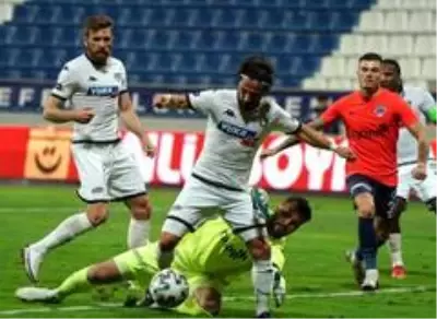 Kasımpaşa, sahasında Denizlispor'u 3-2 mağlup etti Kasımpaşa, sahasında Denizlispor'u 3-2 mağlup etti