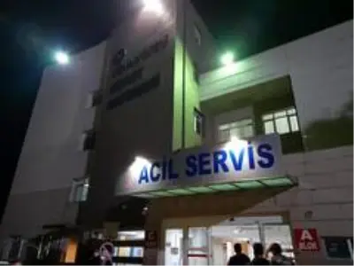 Tekirdağ'da işçileri taşıyan minibüs devrildi: 8 yaralı Tekirdağ'da işçileri taşıyan minibüs devrildi: 8 yaralı