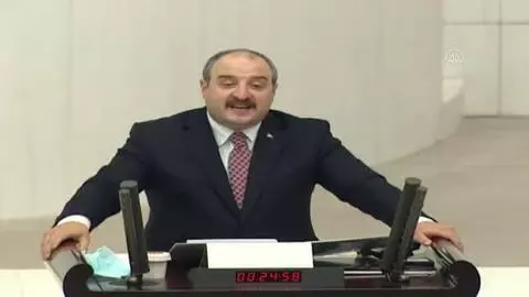 Varank: 'Kimse kusura bakmasın. Biz yatırımcımızı kimseye yedirmeyiz. Türkiye için alın teri döken her kim olursa olsun, sırtımızda taşırız' Varank: 'Kimse kusura bakmasın. Biz yatırımcımızı kimseye yedirmeyiz. Türkiye için alın teri döken her kim olursa olsun, sırtımızda taşırız'