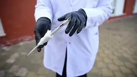 Vücuduna demir çubuk saplanan kedi sağlığına kavuştu