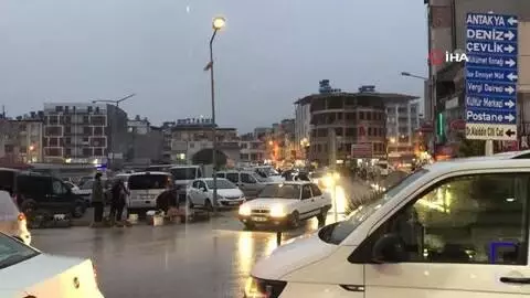 Yağmur duası sonrası Hatay'da sağanak yağış etkili oldu Yağmur duası sonrası Hatay'da sağanak yağış etkili oldu