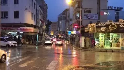 Yağmur duası sonrası Hatay'da sağanak yağış etkili oldu Yağmur duası sonrası Hatay'da sağanak yağış etkili oldu