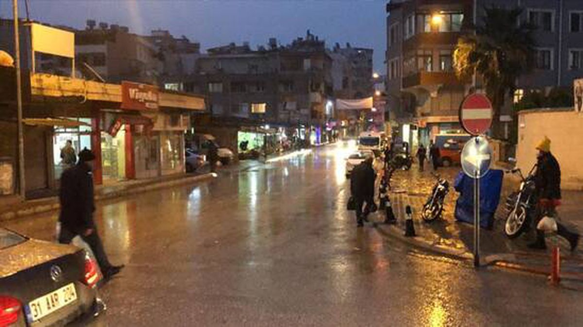 Yağmur duası sonrası Hatay'da sağanak yağış etkili oldu