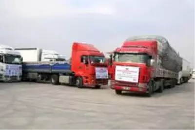 Türkiye'nin 81 ilinden Suriye'ye gönderilen 350 yardım tırının, sınır geçişi başladı Türkiye'nin 81 ilinden Suriye'ye gönderilen 350 yardım tırının, sınır geçişi başladı
