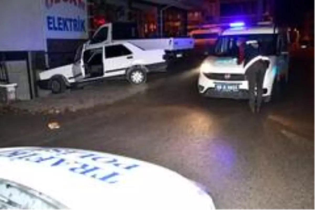 Araçla polisten kaçan maskesiz gençler alkollü çıktı