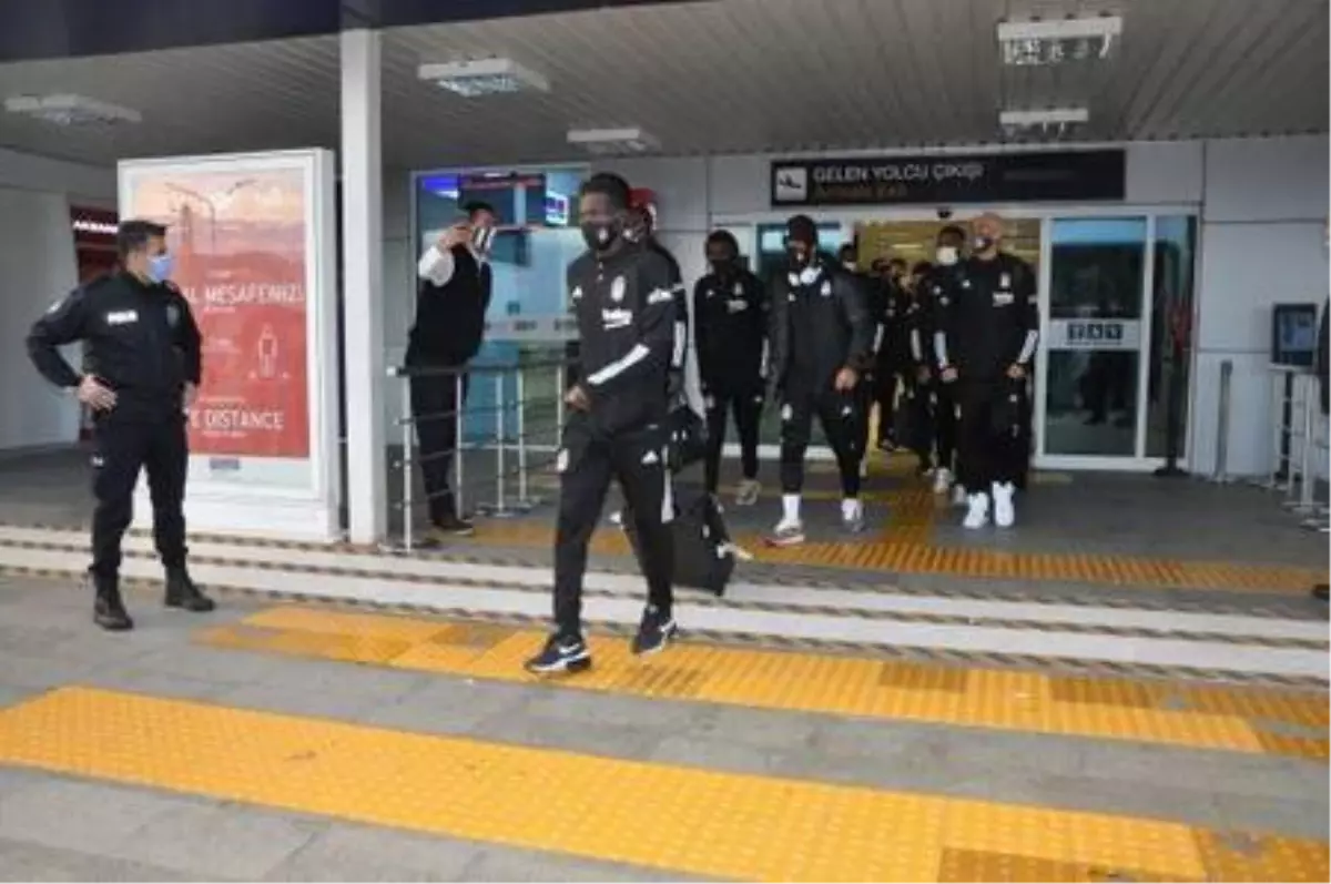 Beşiktaş kafilesi Antalya'ya geldi